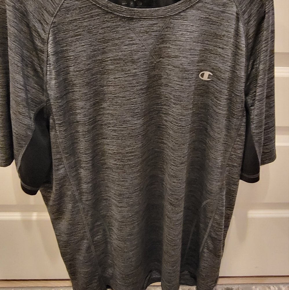 Champion shirt - Picture 3 of 3